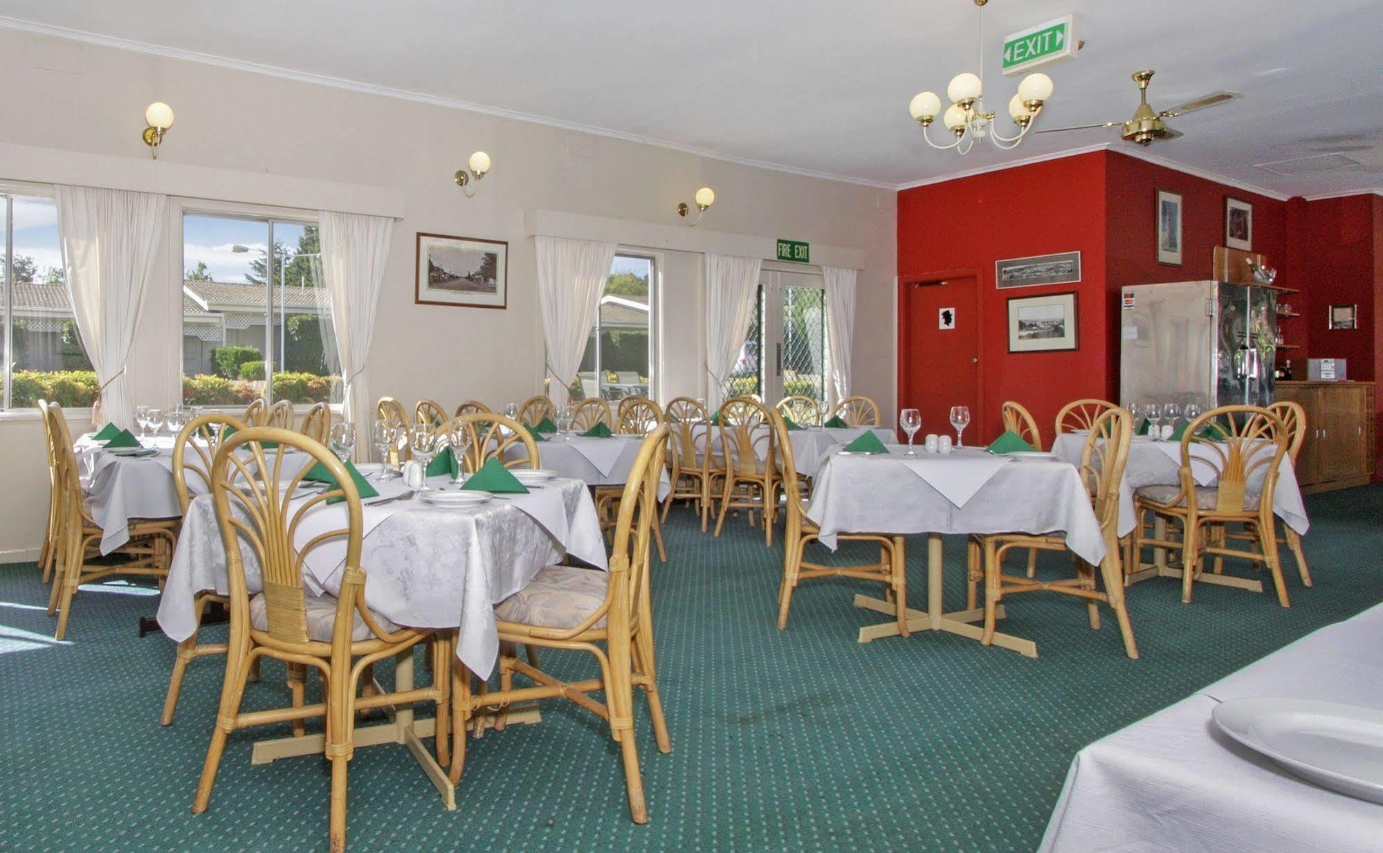 Redhill Cooma Motor Inn 外观 照片