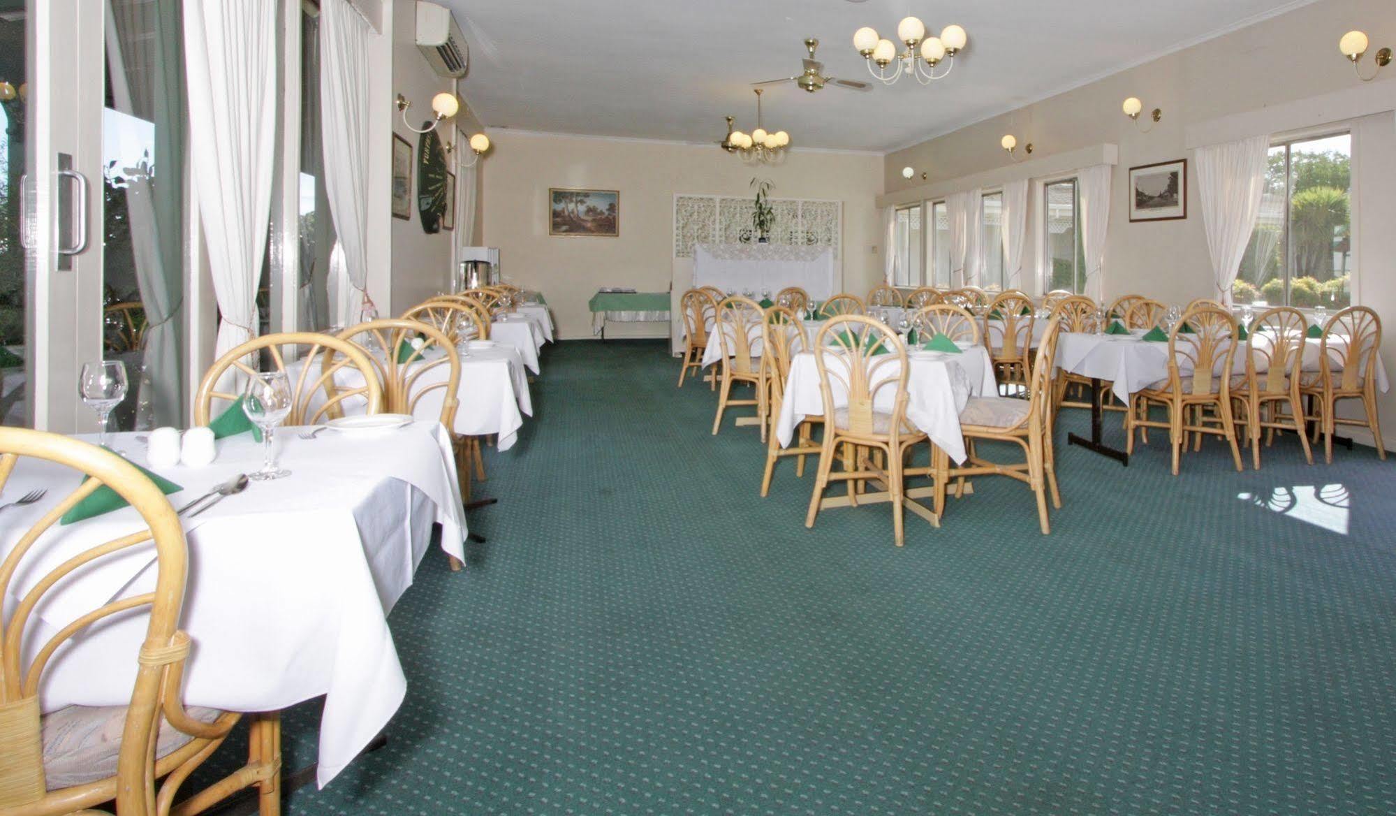 Redhill Cooma Motor Inn 外观 照片